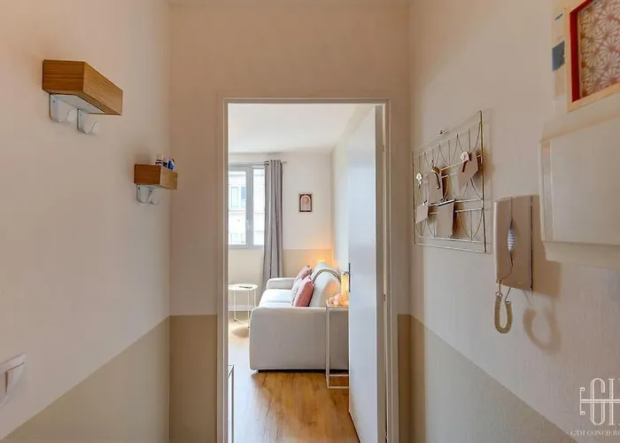 Le Terminus - Face A La Gare De Appartement *